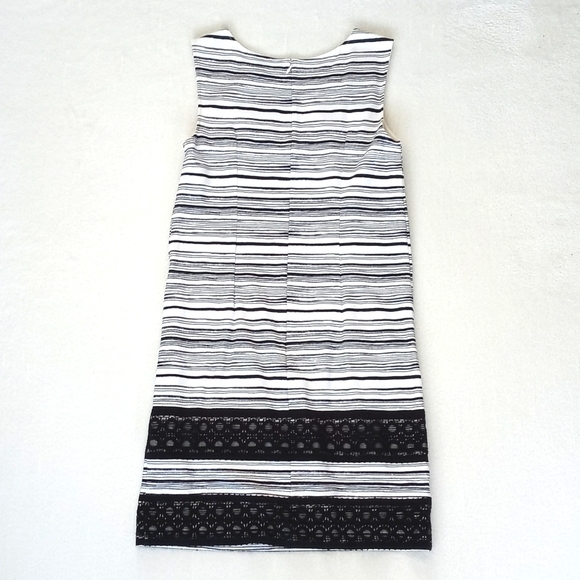 *** Relisted****  Ann Taylor Rayon/ Nylon Blend Stripe Lace Trim Dress 2 - Picture 5 of 12